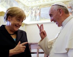Le-pape-Francois-recoit-la-chanceliere-allemande-Angela-Merkel_article_popin